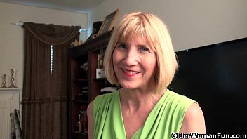 mature milf wants to be in a rap video