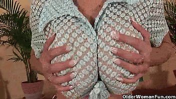 booby milf pics