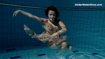 sex in swimming pool