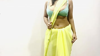 bhabhi in saree hot pics