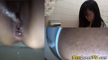 asian milf pissing