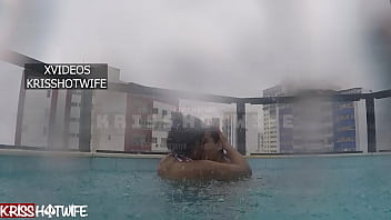 blowjob at swimming pool