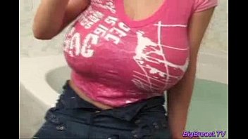 huge tits squirt