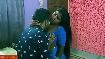 aunty removing saree